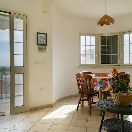 Semesterbostad Bambu'-pescoluse Marina Di Pescoluse